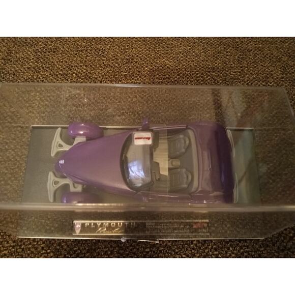 Plymouth Prowler 1:18 Scale Purple Convertible Diecast Model Car in Case - Picture 2 of 4